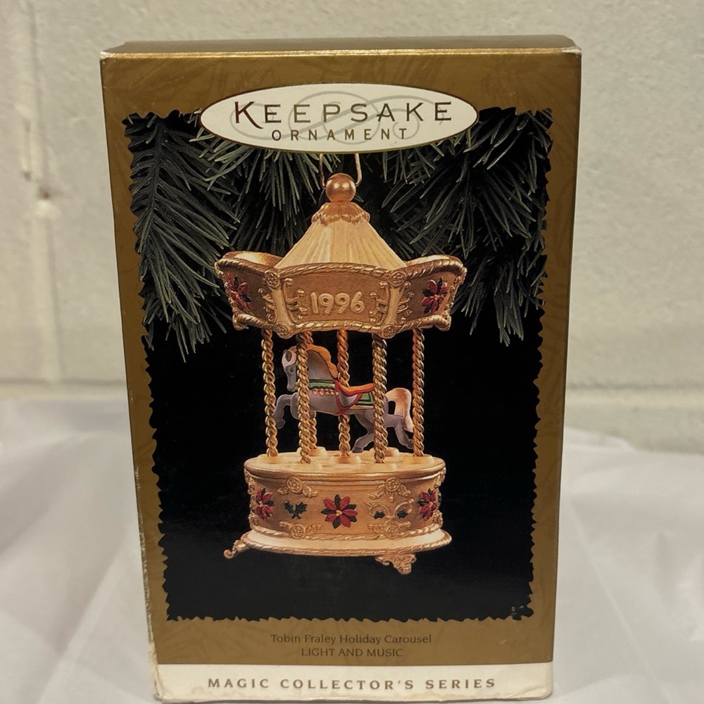Hallmark Keepsake vintage carousel ornament lighted and music